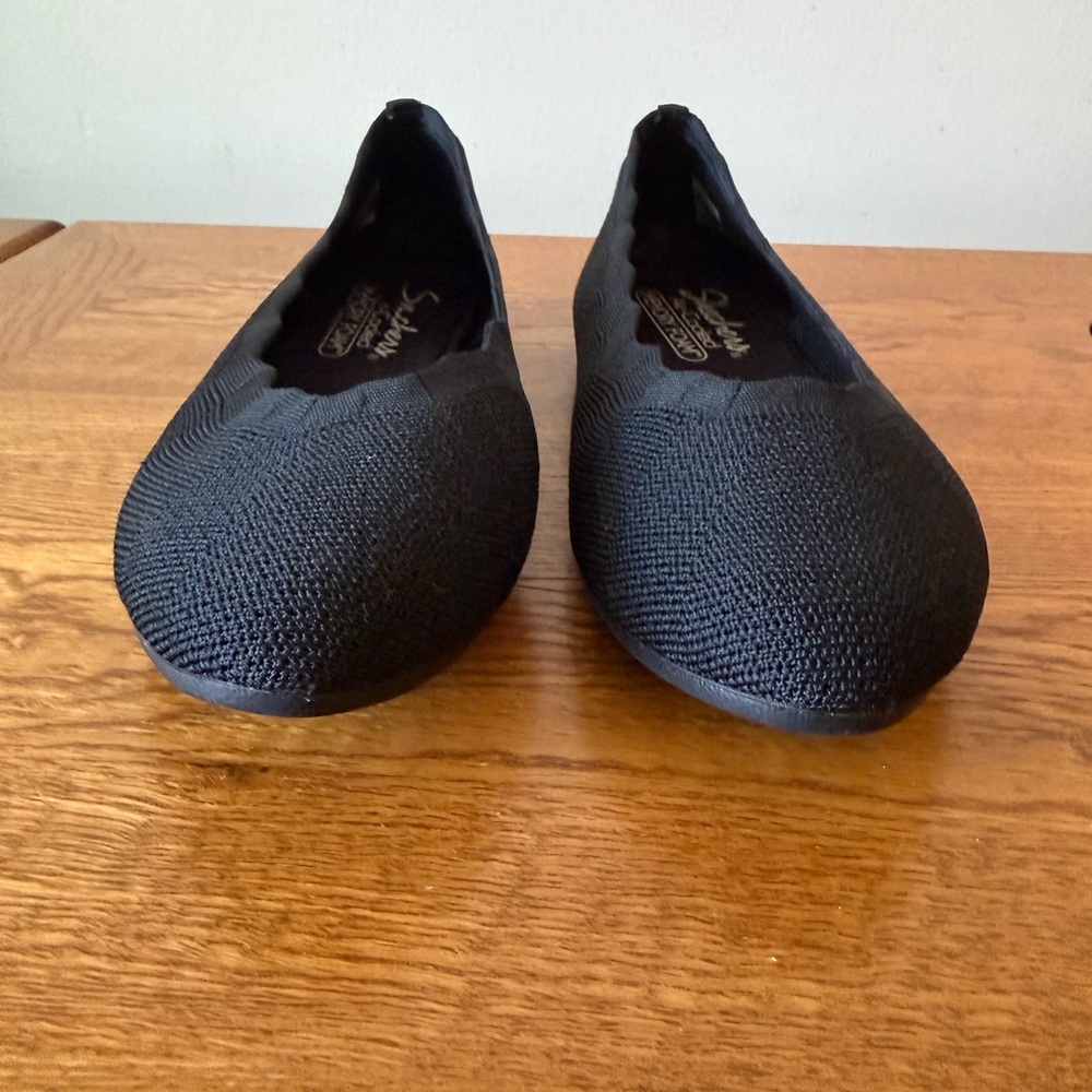 Sketchers Cleo Air Cooled Comfort Slip on Knit Black Light Ballet Flats Size 8.5 - Picture 2 of 6